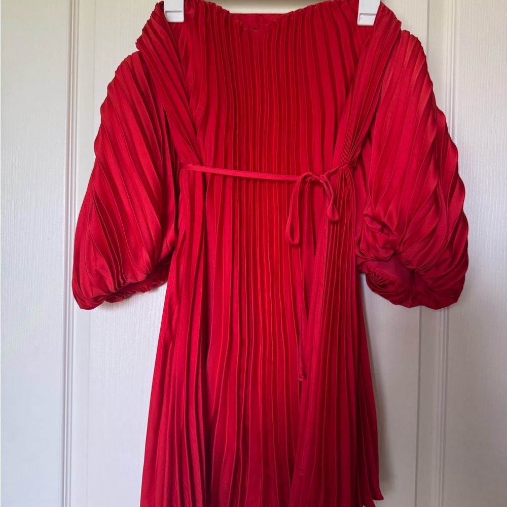 Elegant Red Pleated Dress